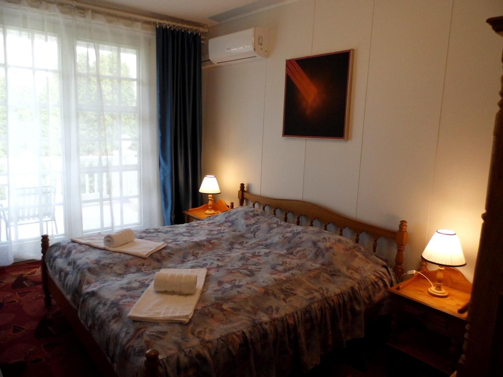 Millennium Villa Keszthely Room photo