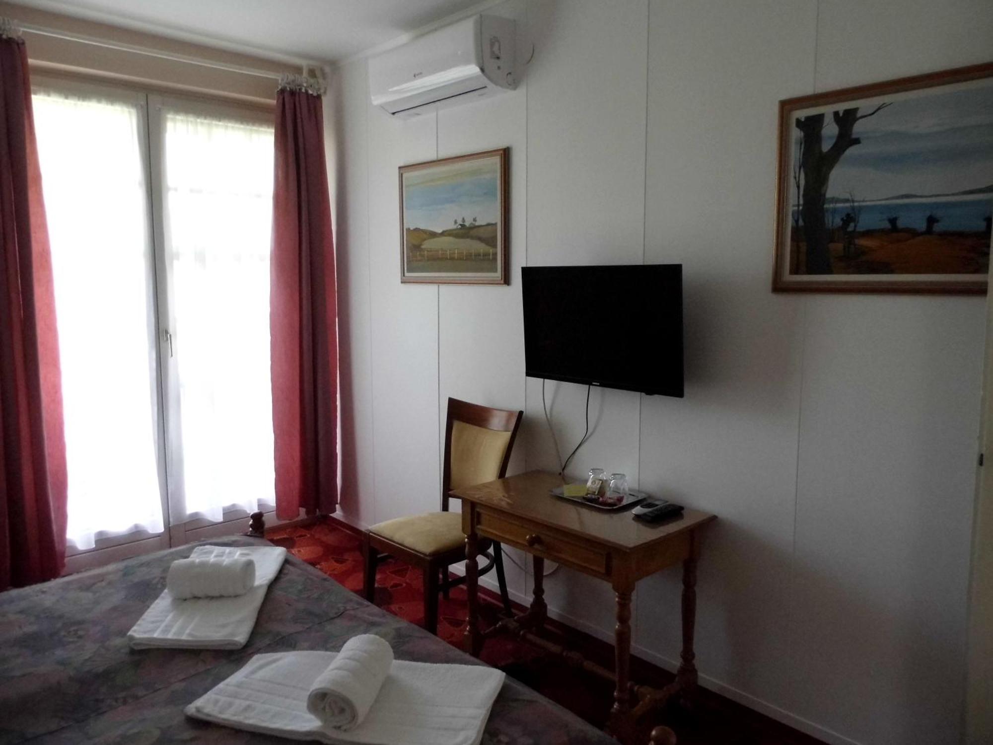 Millennium Villa Keszthely Room photo