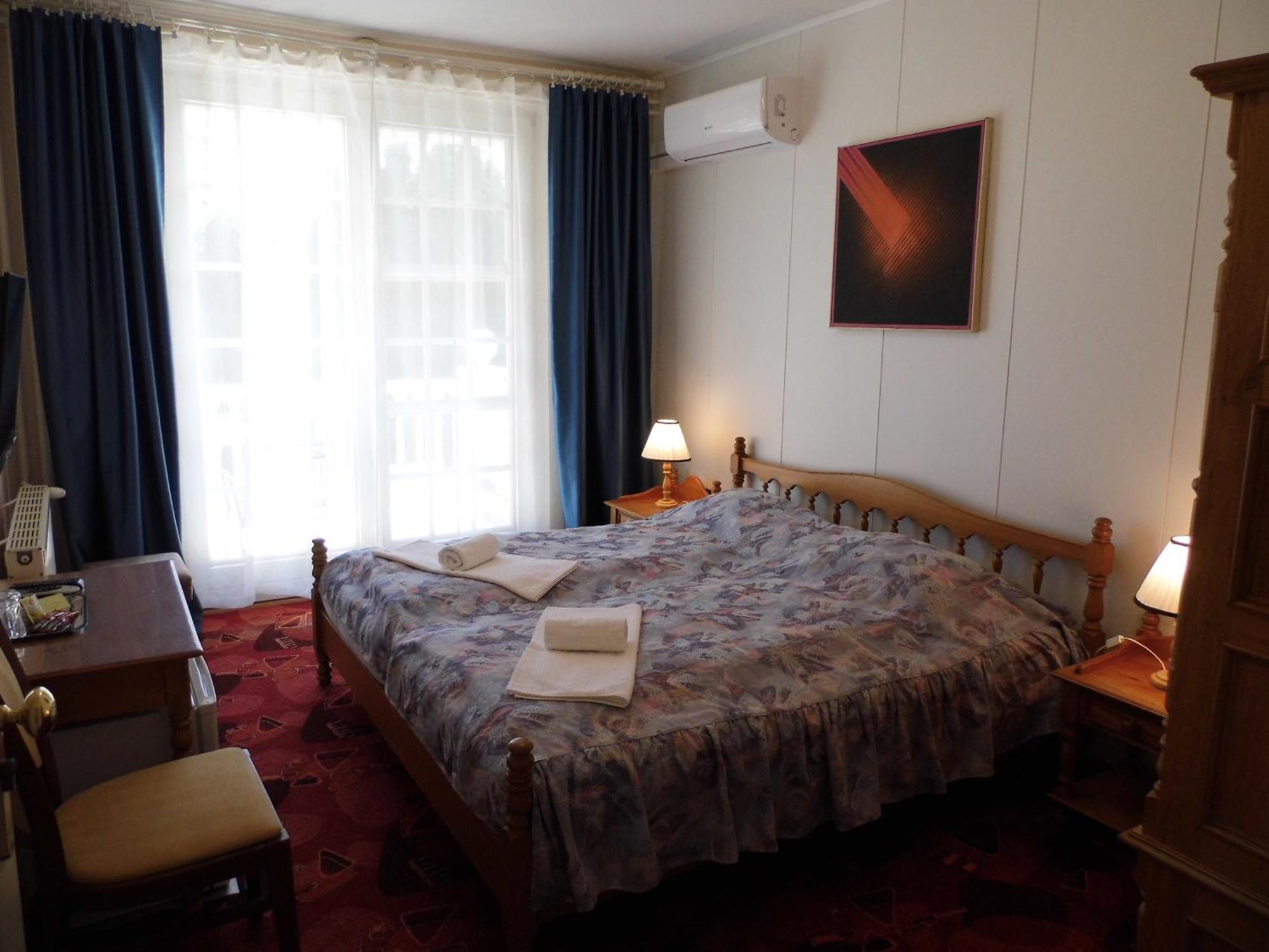 Millennium Villa Keszthely Room photo